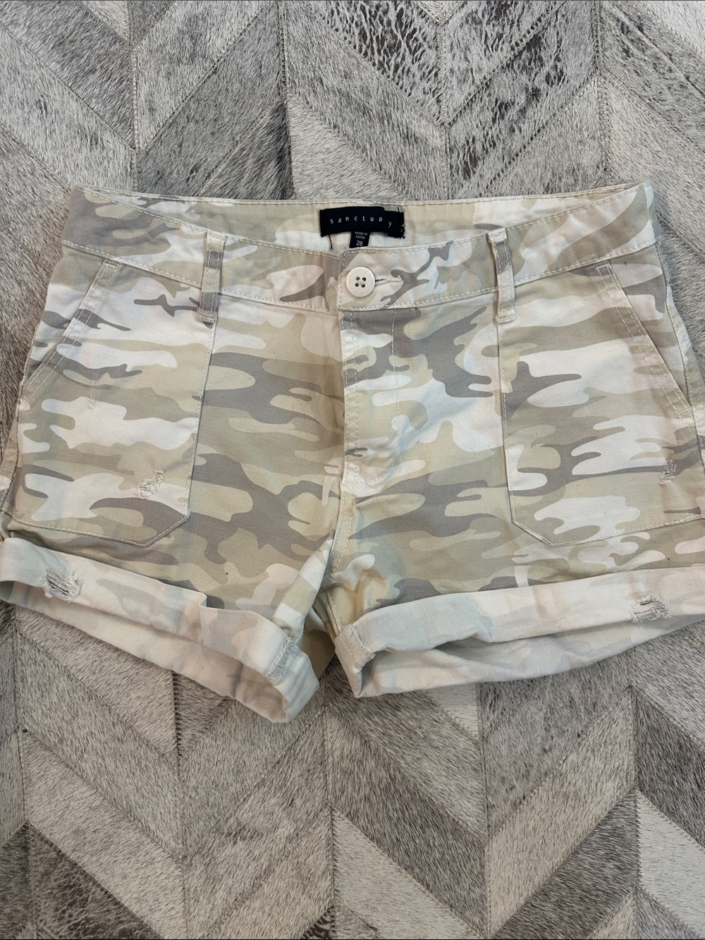 Sanctuary Beige Camo Roll-Cuff Jean Shorts Sz 28